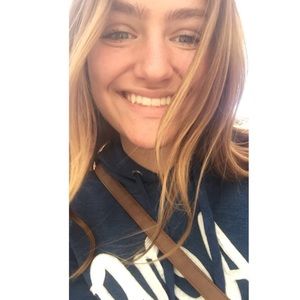 Meet your Posher, Brooke